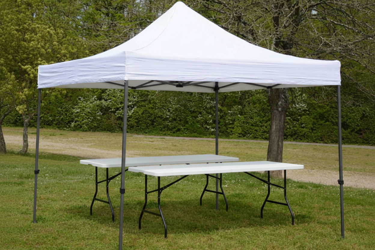Tables pliantes sous barnum - pelouse